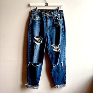 Joe’s Jeans Collector Edition Debbie Boyfriend Crop